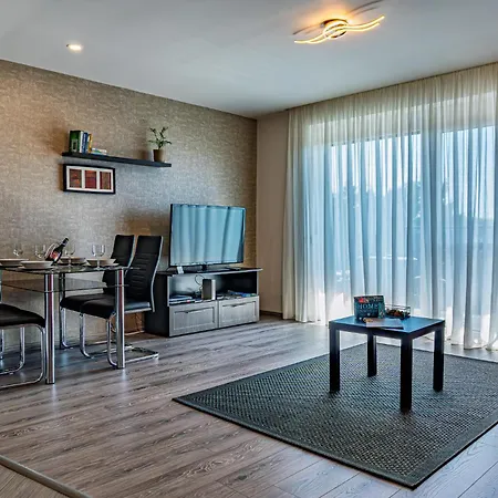 Profi Keco Апартаменты *