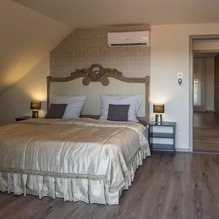 Profi Keco Apartman Balatonalmádi